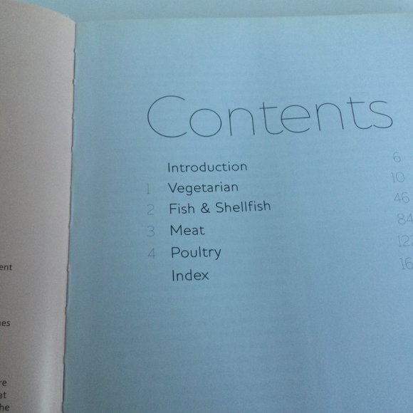 Easy One Pot Recipe Book Meat Seafood and Vegetarian Dishes - Picture 2 of 12